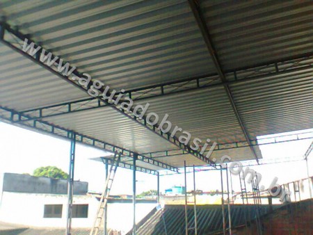 COLÉGIO AGOSTINHO CUNHA EM REALENGO - RJ, COBERTURA DE SALAS DE AULA EM CONSTRUÇÃO