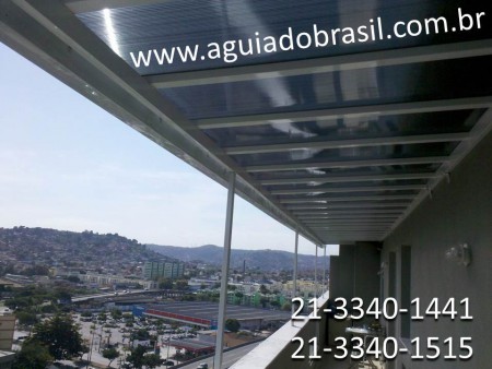 POLICARBONATO ALV 06,00mm FUMÊ / METALON COM PINTURA ELETROSTÁTICA BRANCA, CALHA DE FINO ACABAMENTO, ARENA PARK 12° ANDAR BL05